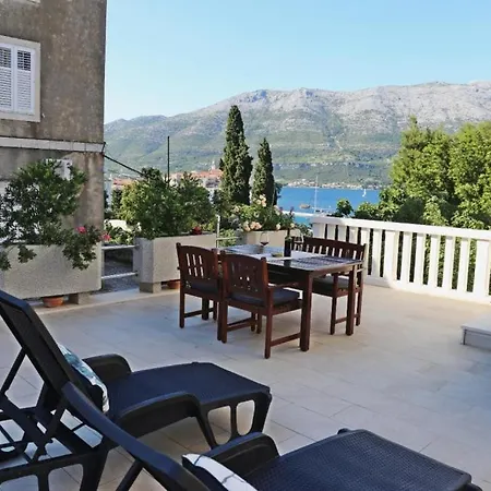In With Seaview, Balcony, Air Condition, Wifi * Korcula Town