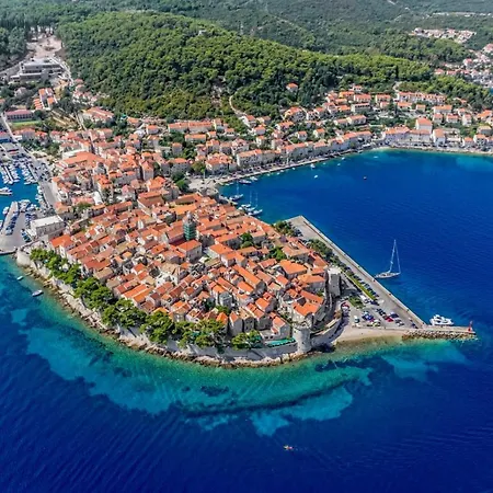 Апартаменты In With Seaview, Balcony, Air Condition, Wifi *