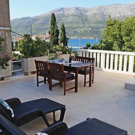 Апартаменты In With Seaview, Balcony, Air Condition, Wifi *