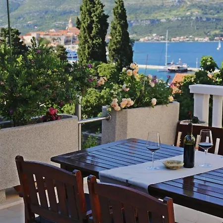 Lägenhet In With Seaview, Balcony, Air Condition, Wifi Korčula
